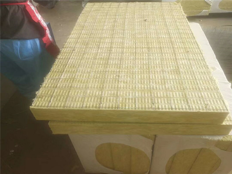 長(zhǎng)治建筑巖棉復(fù)合板廠